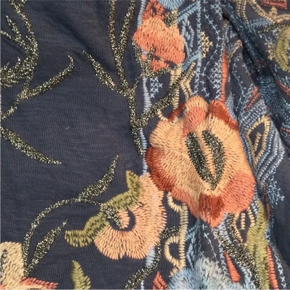 Johnny Was metallic thread Syelles Embroidered
Hoodie Jacket Indigo NWT RARE - Picture 12 of 16